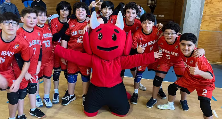 Colegio San Ignacio Campeón Voleibol LMVE Copa de Bronce -  Varones Sub14