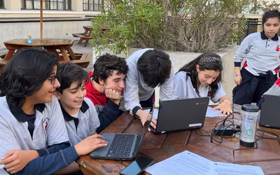 Academia de Ciencias participa en Programa Explora