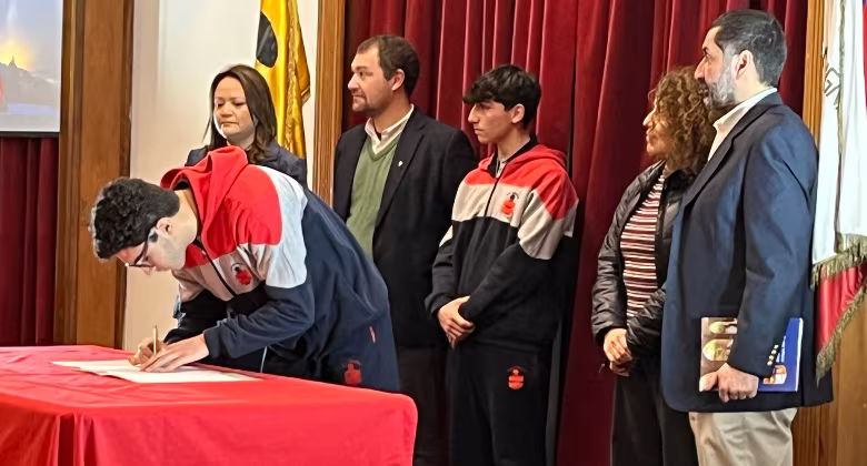 Colegio San Ignacio firma convenio con empresa “Praesidium”.