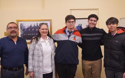 Directora del colegio Saint Ignatius Prep, Chicago,  visita nuestro Colegio