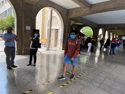 "El Pasillo" IVº Medios