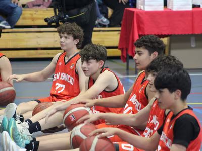 Harlem Globetrotters en el Colegio San Ignacio