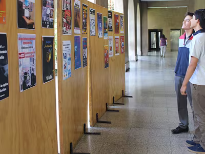 Convivencia Escolar, Volando en V
