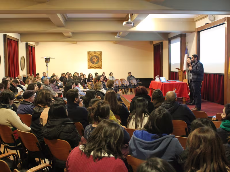 Charla Carolina Maluenda
