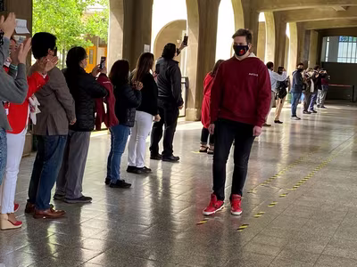 "El Pasillo" IVº Medios