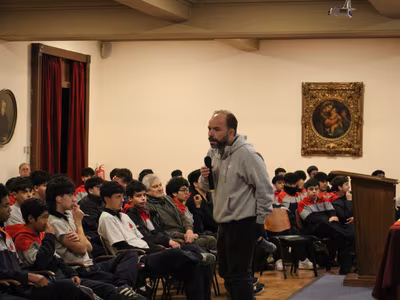Charla Deportiva - II°Medios: Claudio Jorquera de las canchas del Colegio San Ignacio al básquetbol