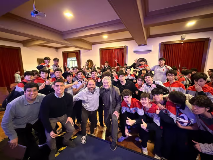 Charla Deportiva - II°Medios: Claudio Jorquera de las canchas del Colegio San Ignacio al básquetbol