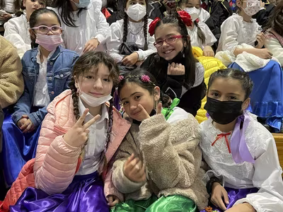 Danzas Folclóricas 3° y 4° Básicos
