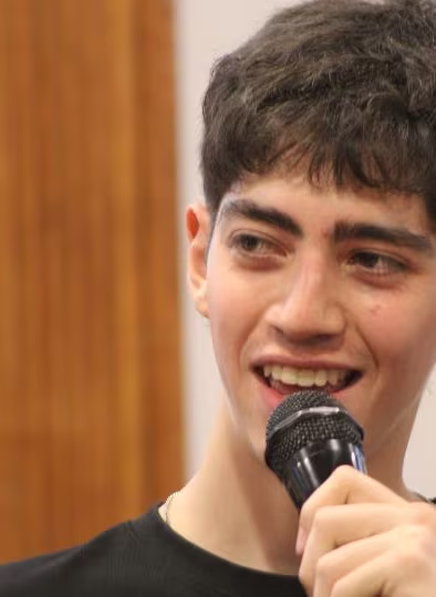 Lanzamiento de fotolibro "Entre el pasillo y la cancha"