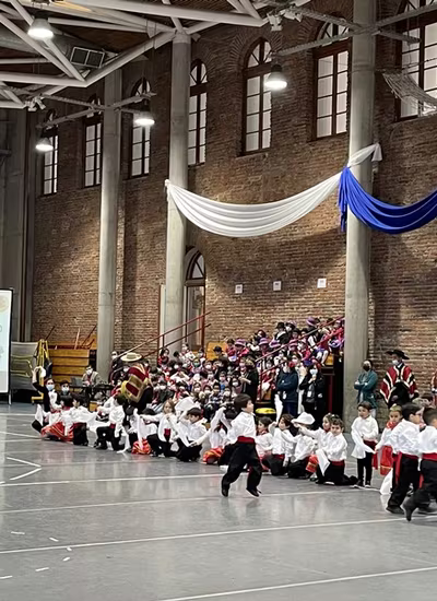 Danzas Folclóricas Pre Kínder y Kínder