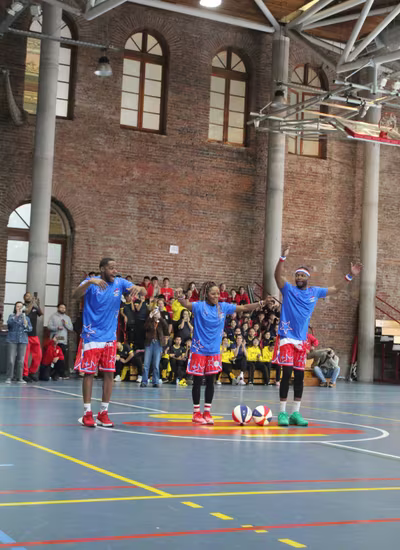 Harlem Globetrotters en el Colegio San Ignacio