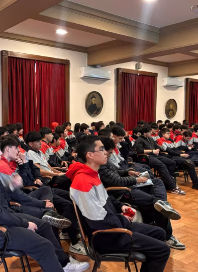 Encuentro literario con Lola Larra en nuestro colegio