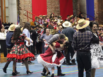 Bailes Folclóricos PK a 1° Básico y IV° Medios I