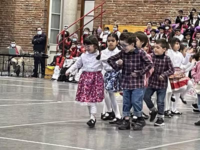 Danzas Folclóricas Pre Kínder y Kínder