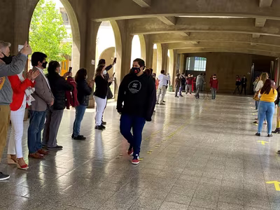 "El Pasillo" IVº Medios