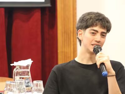 Lanzamiento de fotolibro "Entre el pasillo y la cancha"