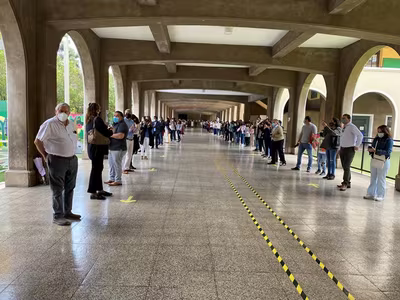 "El Pasillo" IVº Medios