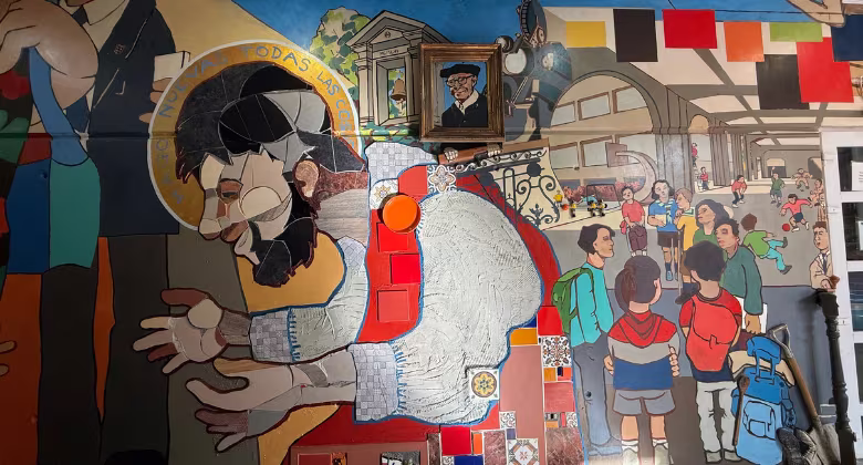 Inauguramos mural “Entramos para aprender y salimos para servir”