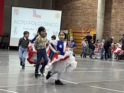 Danzas Folclóricas Pre Kínder y Kínder