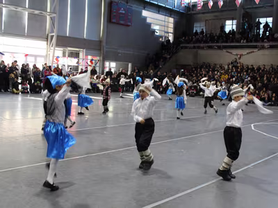 Bailes Folclóricos - Primer Ciclo