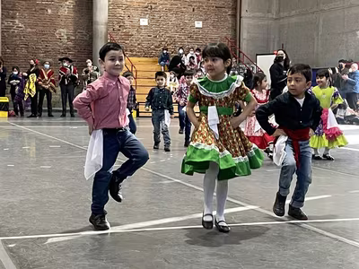 Danzas Folclóricas Pre Kínder y Kínder