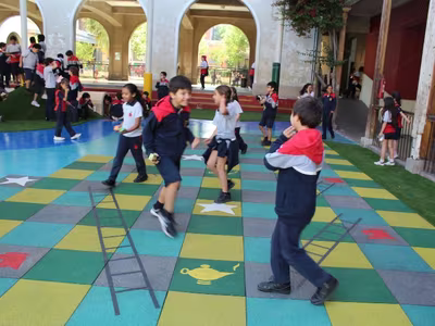 Nuevo patio en el Colegio