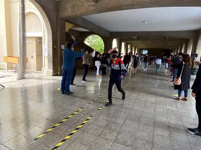 "El Pasillo" IVº Medios