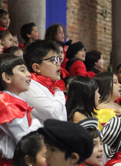 Bailes Folclóricos 2° a 4° Básico y III° Medios I