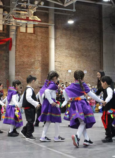 Bailes Folclóricos Pre Kínder a 4° Básico