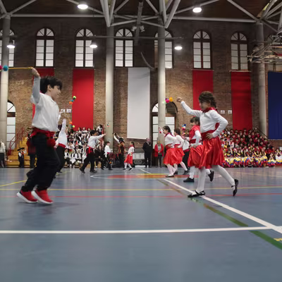 Bailes Folclóricos 2° a 4° Básico y III° Medios II