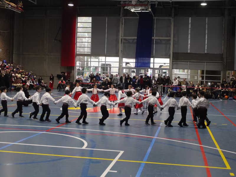 Bailes Folclóricos PK a 1° Básico y IV° Medios II