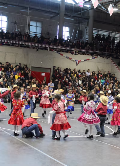 Bailes Folclóricos - Primer Ciclo