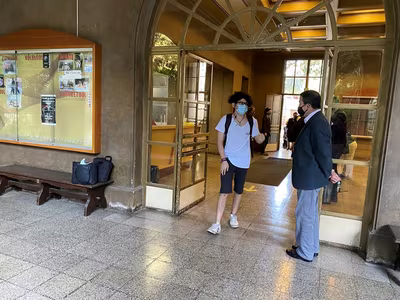 IVº Medios vuelven al Colegio...