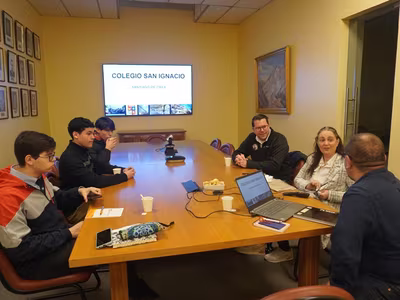 Visita Directora Colegio Saint Ignatius Prep, Chicago
