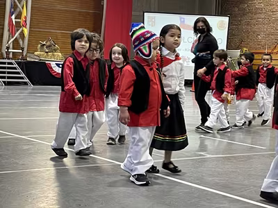 Danzas Folclóricas Pre Kínder y Kínder