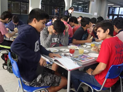 Desayuno Ex Alumnos Generación 2018