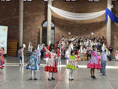 Danzas Folclóricas 3° y 4° Básicos