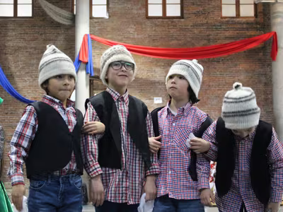 Bailes Folclóricos Pre Kínder a 4° Básico