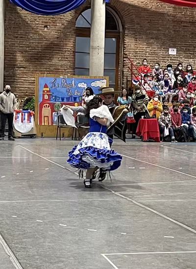 Danzas Folclóricas 3° y 4° Básicos