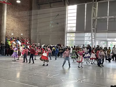 Danzas Folclóricas 3° y 4° Básicos