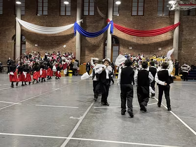 Danzas Folclóricas 1° y 2° Básico