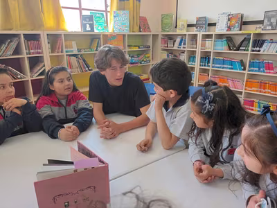 Estudiantes de Intercambio Cuentan cuentos.