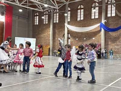Danzas Folclóricas Pre Kínder y Kínder