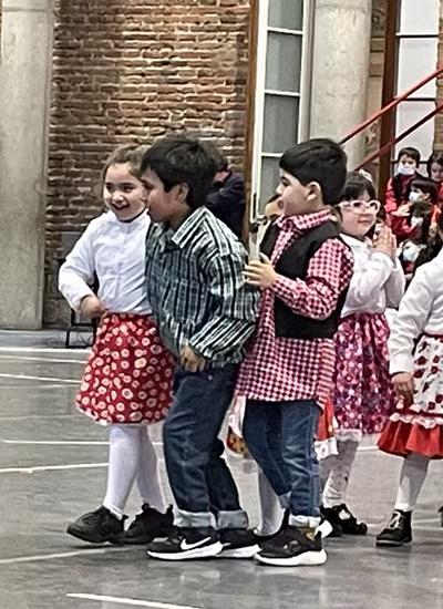 Danzas Folclóricas Pre Kínder y Kínder