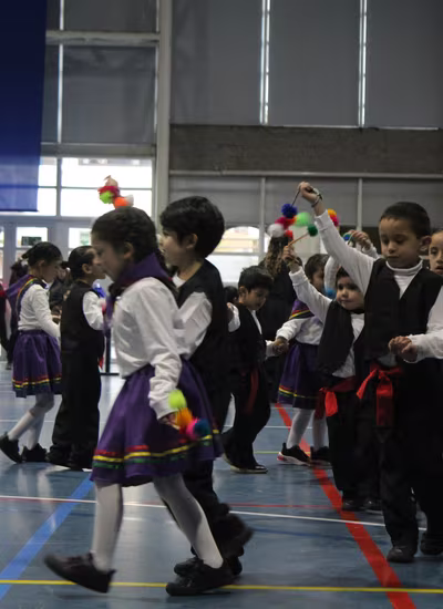 Bailes Folclóricos PK a 1° Básico y IV° Medios II
