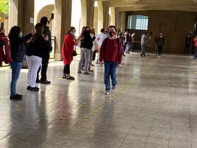 "El Pasillo" IVº Medios