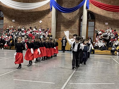 Danzas Folclóricas 1° y 2° Básico