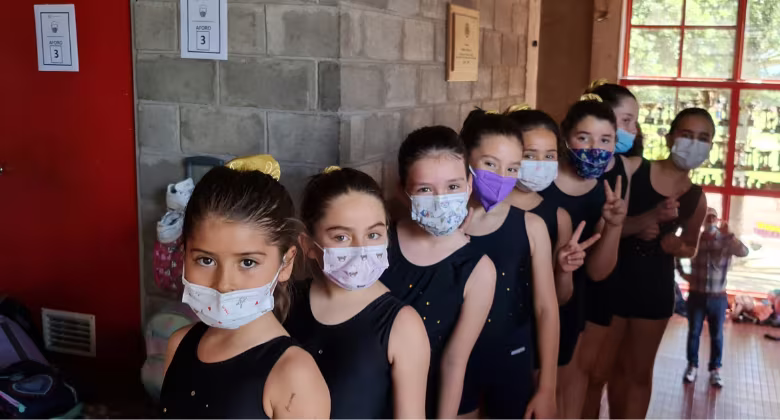 Colegio San Ignacio presente en el primer encuentro de gimnasia artística femenina SIEB.