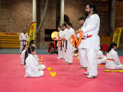 Graduación y cambio de cinturón en la rama de karate del colegio San Ignacio