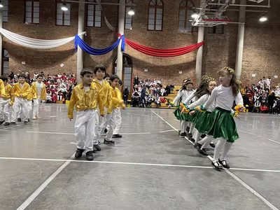 Danzas Folclóricas 1° y 2° Básico